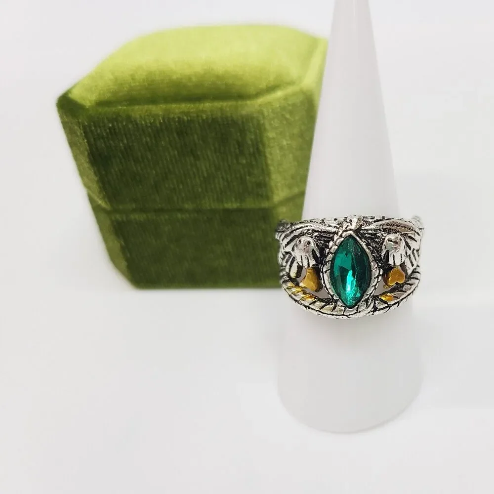 Lord of the Rings Aragorn Ring of Barahir Green Crystal with Velvet Gift Box